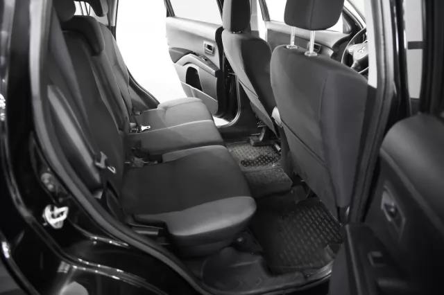 Mitsubishi Outlander 2011