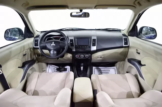 Mitsubishi Outlander 2012