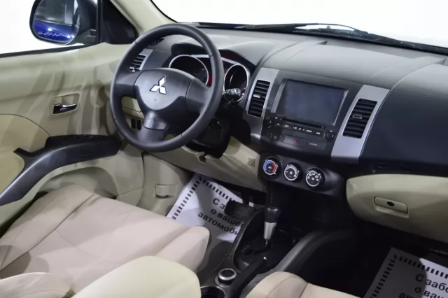 Mitsubishi Outlander 2012