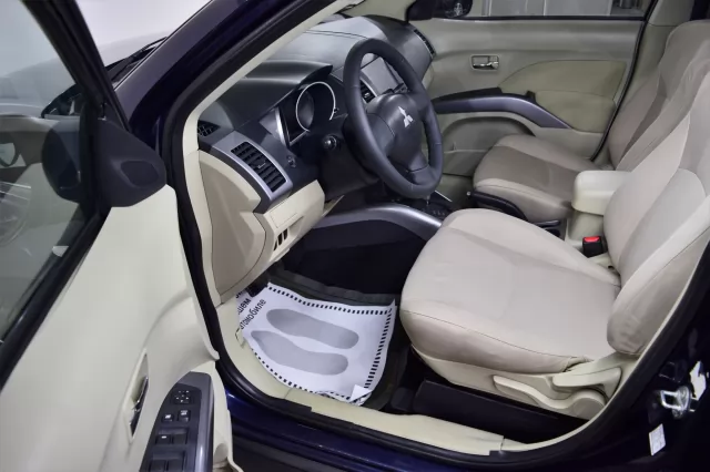 Mitsubishi Outlander 2012