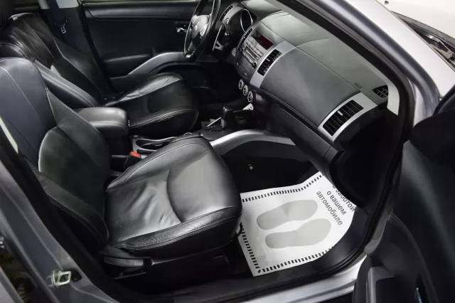 Mitsubishi Outlander 2009
