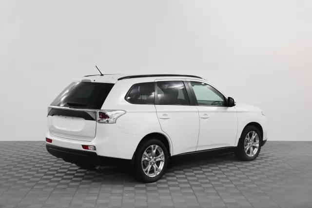 Mitsubishi Outlander 2013