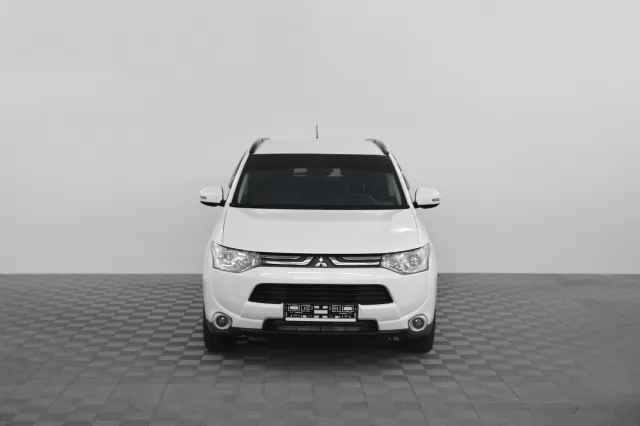 Mitsubishi Outlander 2012