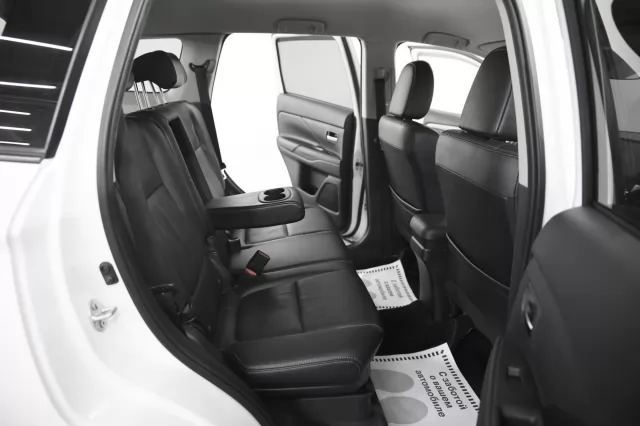 Mitsubishi Outlander 2012
