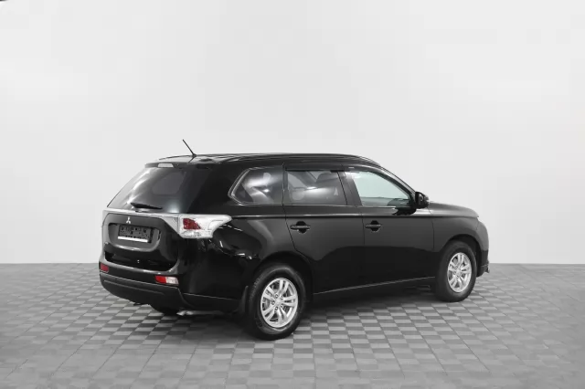 Mitsubishi Outlander 2014