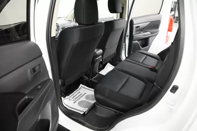 Mitsubishi Outlander 2014