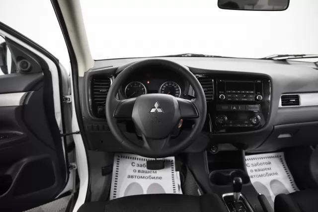 Mitsubishi Outlander 2014