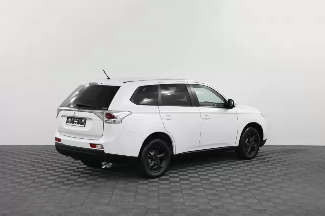 Mitsubishi Outlander 2014