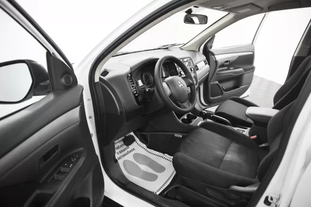 Mitsubishi Outlander 2014