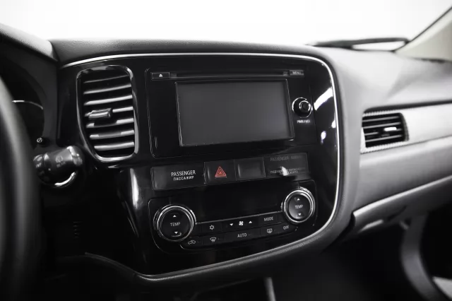 Mitsubishi Outlander 2012
