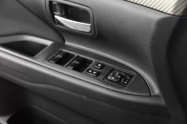 Mitsubishi Outlander 2012