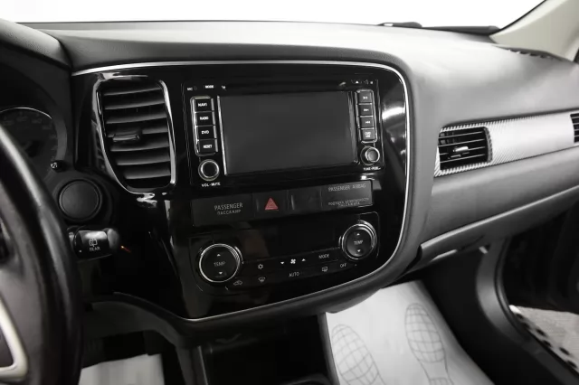 Mitsubishi Outlander 2012