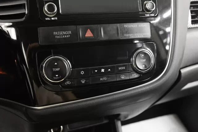Mitsubishi Outlander 2012