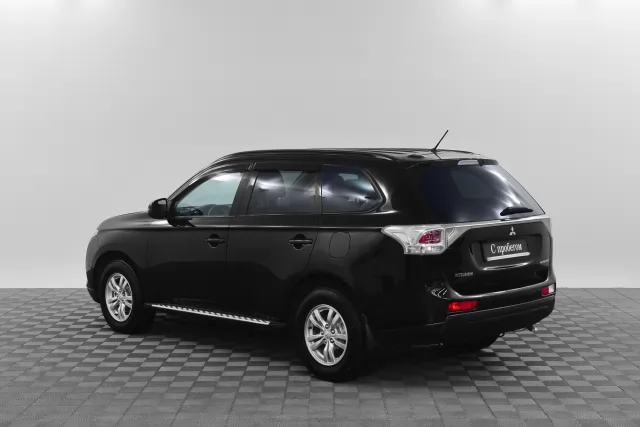 Mitsubishi Outlander 2012
