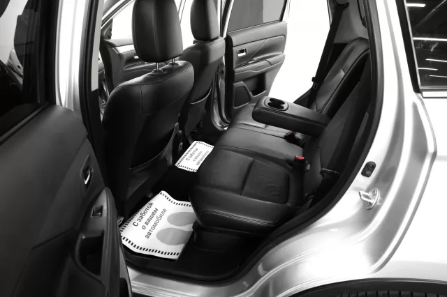 Mitsubishi Outlander 2013