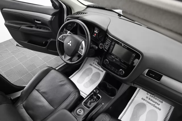 Mitsubishi Outlander 2013