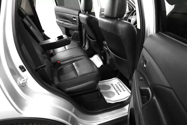 Mitsubishi Outlander 2013