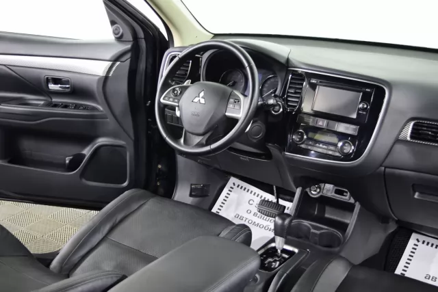 Mitsubishi Outlander 2012