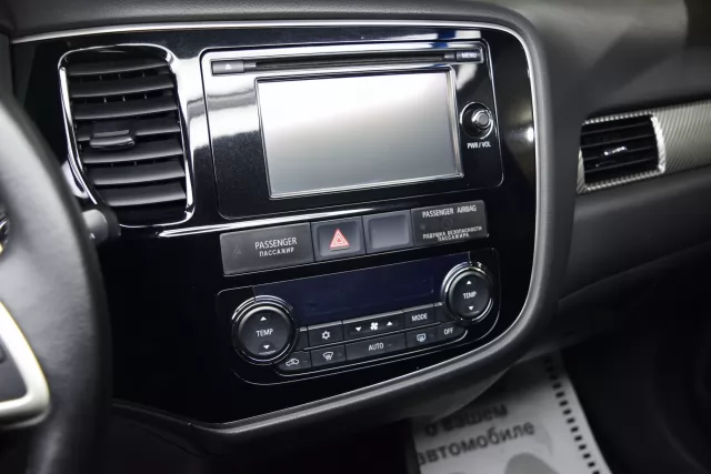Mitsubishi Outlander 2012