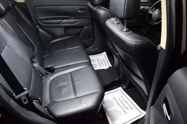 Mitsubishi Outlander 2012