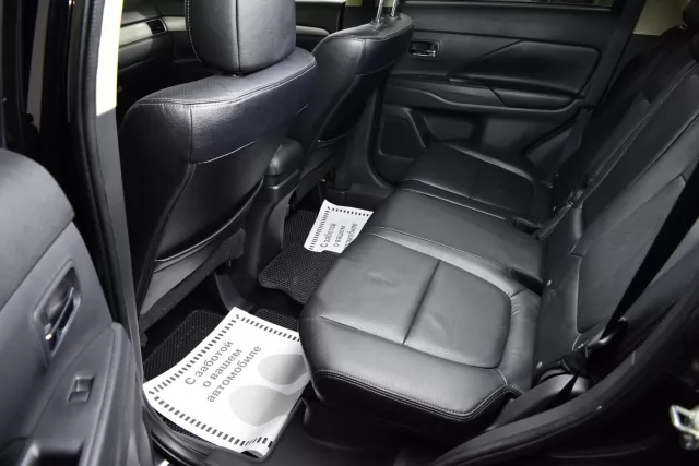 Mitsubishi Outlander 2012