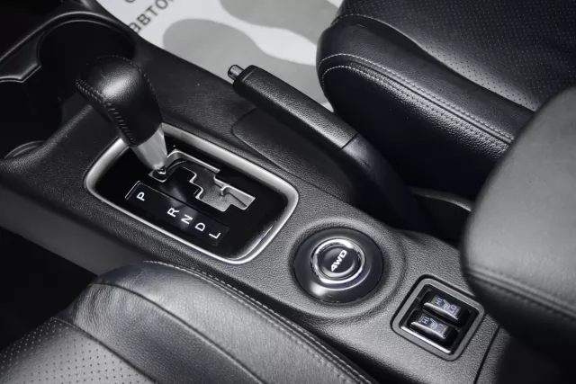 Mitsubishi Outlander 2013