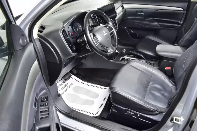 Mitsubishi Outlander 2013
