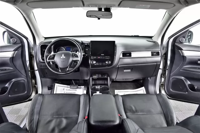 Mitsubishi Outlander 2013