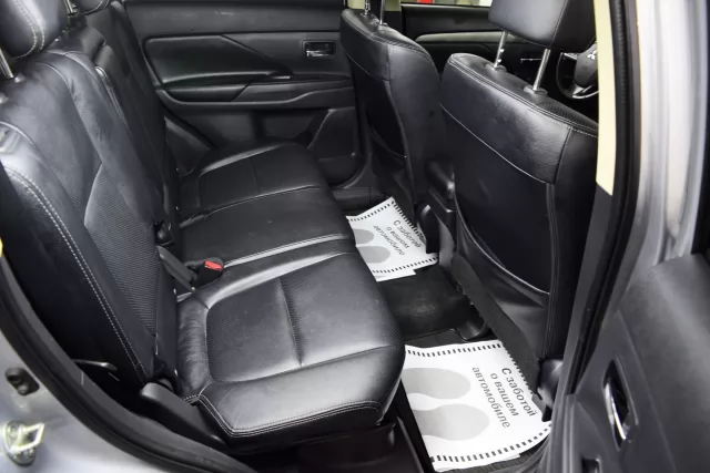 Mitsubishi Outlander 2013