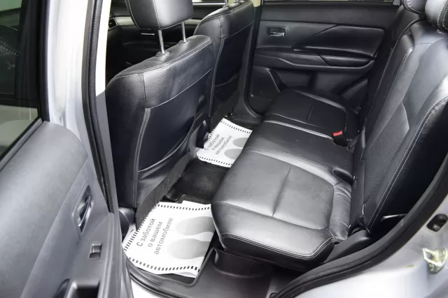 Mitsubishi Outlander 2013