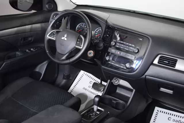 Mitsubishi Outlander 2014