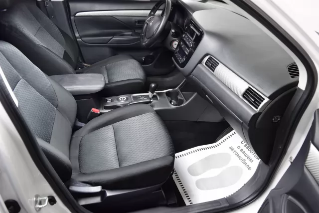 Mitsubishi Outlander 2014