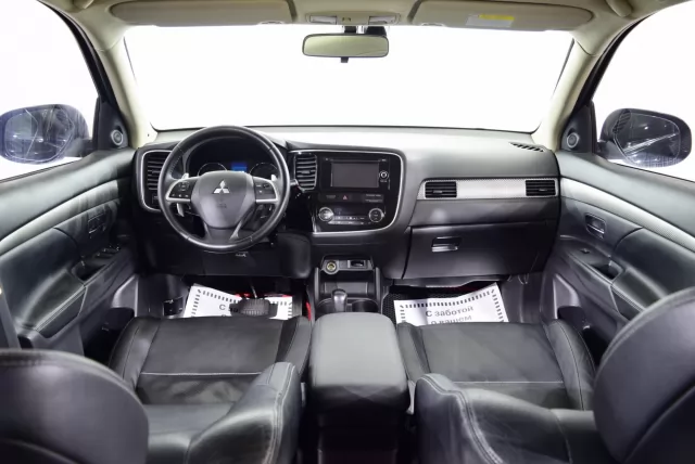 Mitsubishi Outlander 2012
