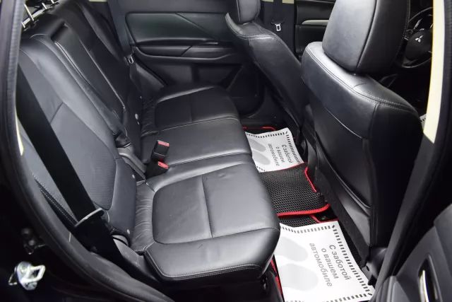 Mitsubishi Outlander 2012
