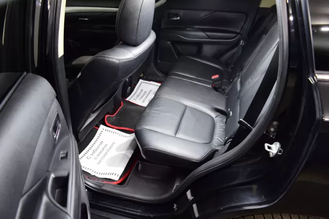 Mitsubishi Outlander 2012
