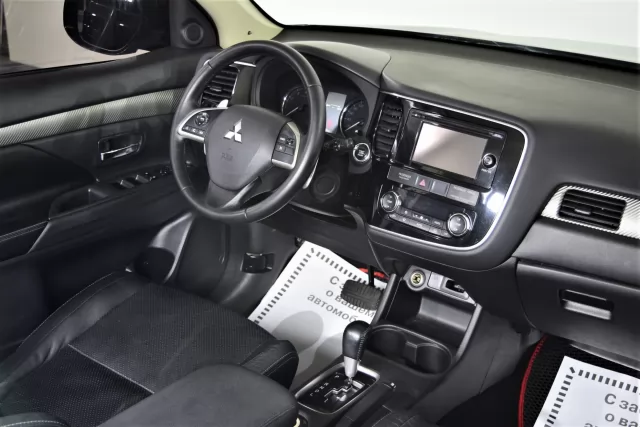 Mitsubishi Outlander 2012