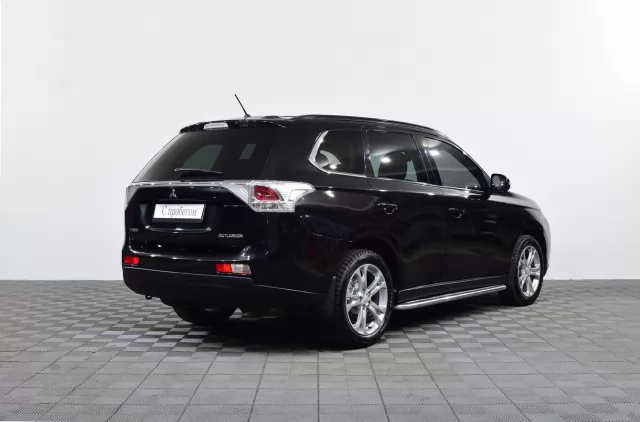 Mitsubishi Outlander 2012