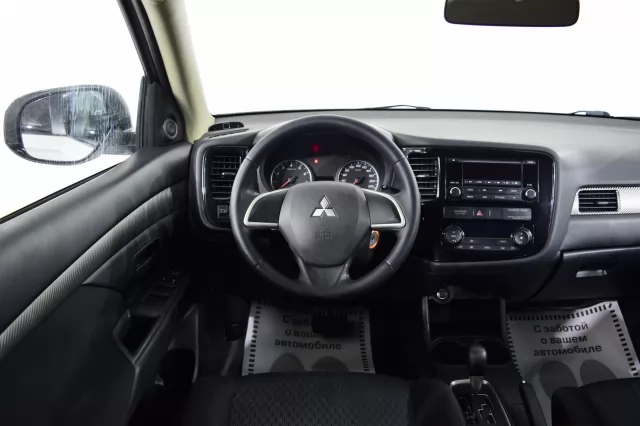 Mitsubishi Outlander 2014