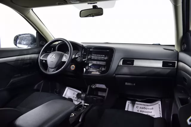 Mitsubishi Outlander 2014