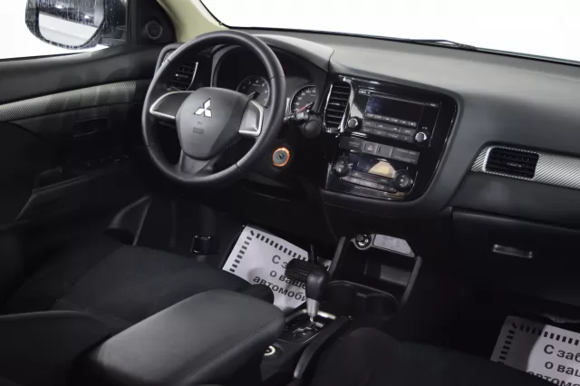 Mitsubishi Outlander 2014