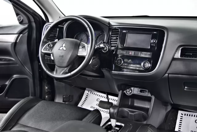 Mitsubishi Outlander 2013