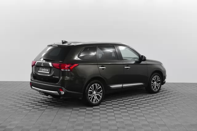 Mitsubishi Outlander 2020