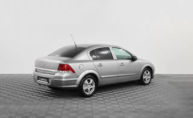 Opel Astra 2014