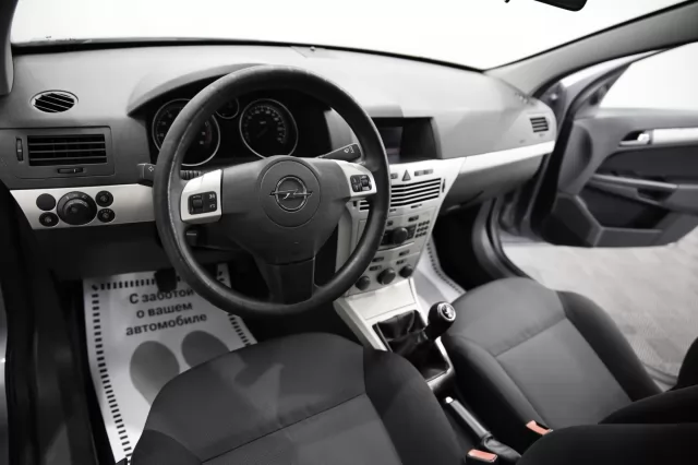 Opel Astra 2014