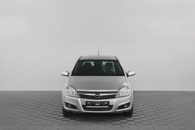 Opel Astra 2014