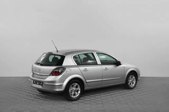 Opel Astra 2014