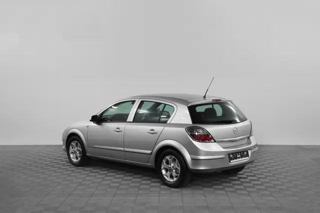 Opel Astra 2014