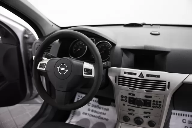 Opel Astra 2014