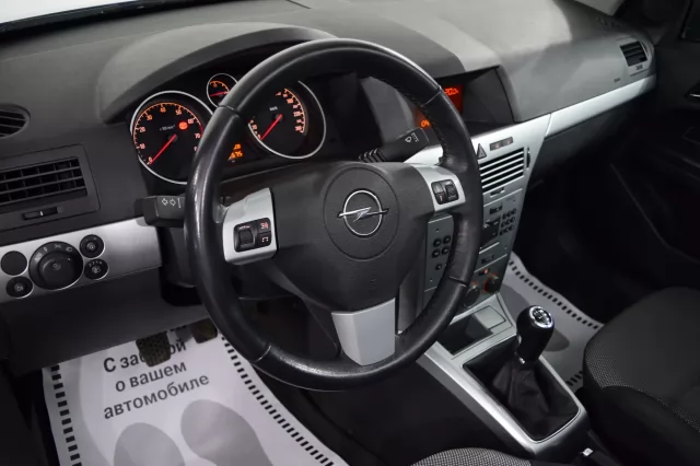 Opel Astra 2014