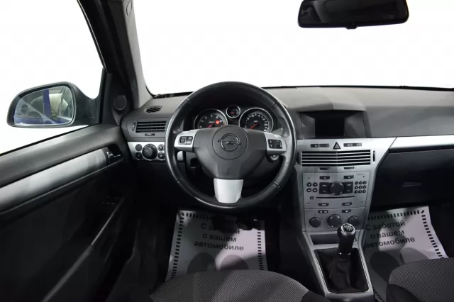 Opel Astra 2014